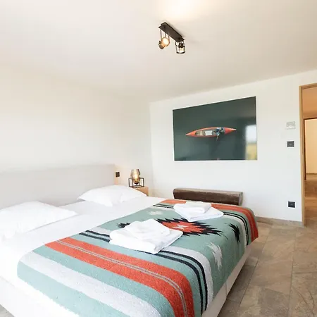 Spacious With Shared Pool