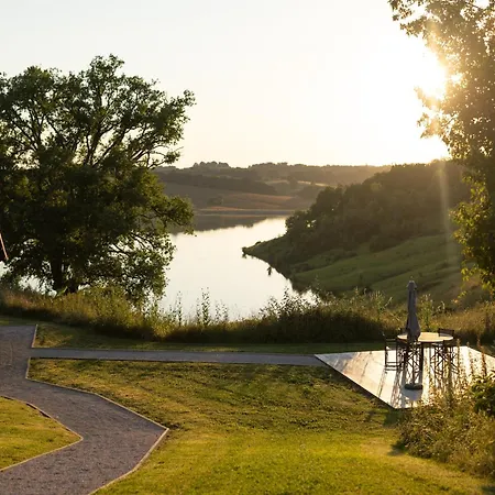 Peace Pool & Charm Peyrusse-Grande