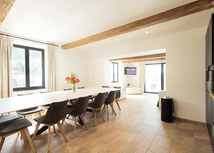 بيت للعطل Peace Pool & Charm