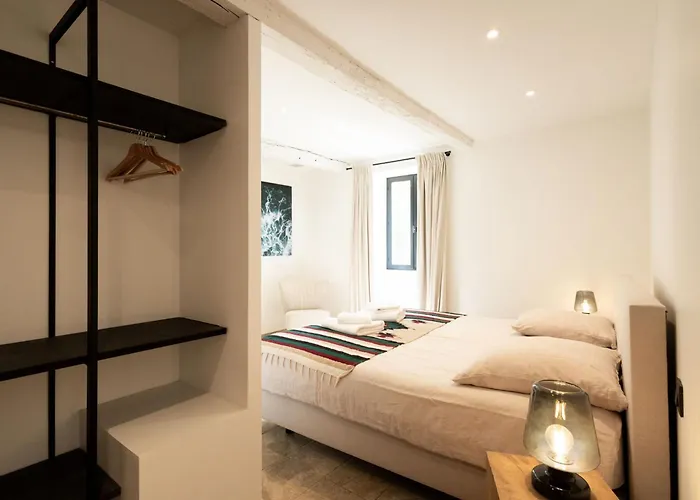 Peace Pool & Charm Peyrusse-Grande