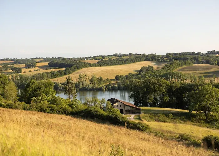 بيت للعطل Peace Pool & Charm